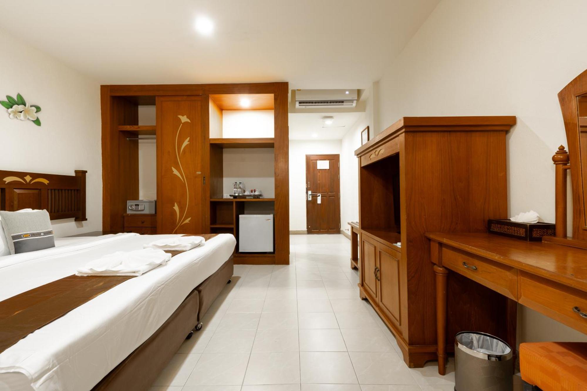 Phuket Leelavadee Hua Ting Resort Patong 外观 照片